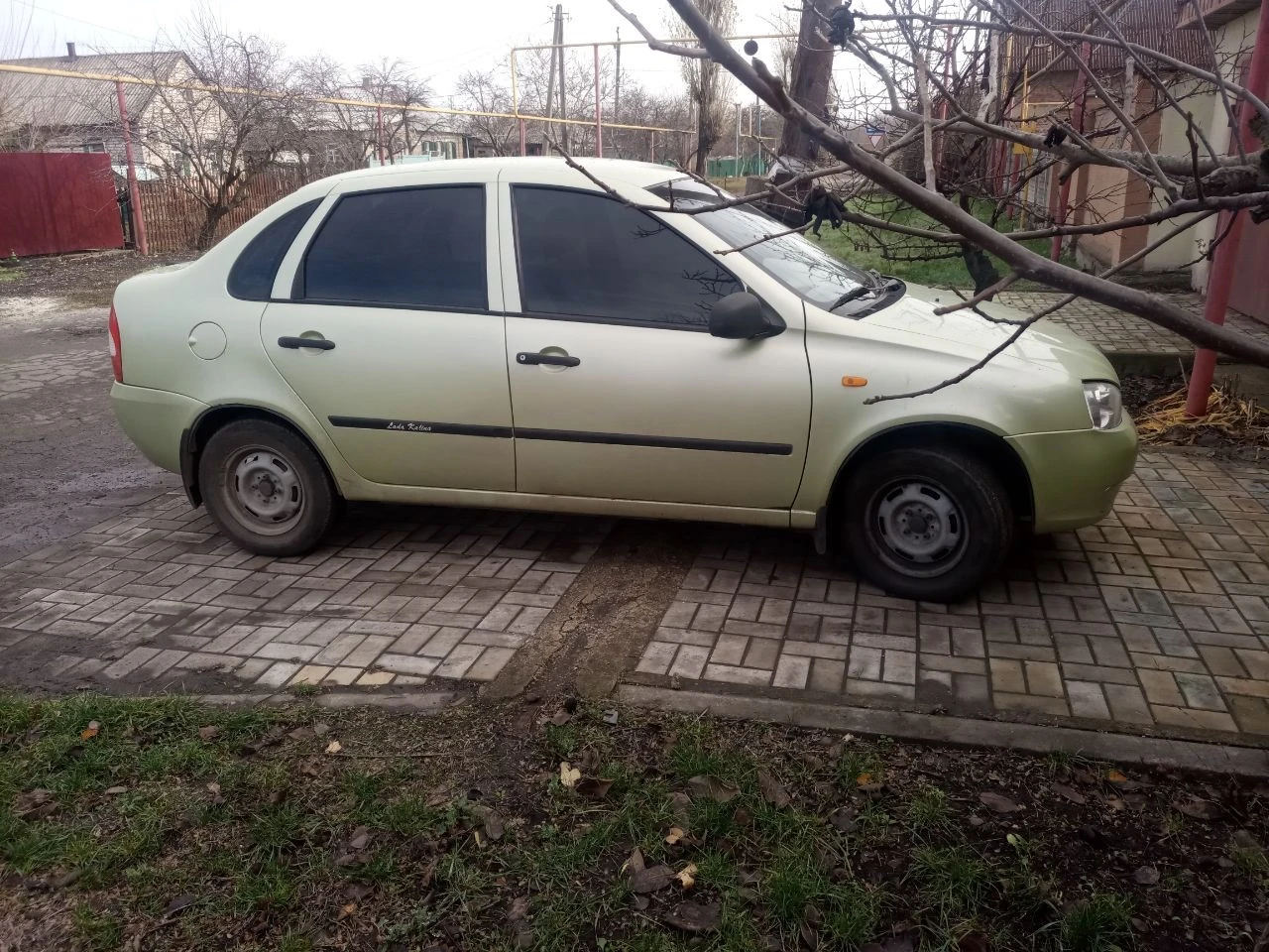 Лада калина 2006 г, пробег 136000, зимняя резина плюс. 300000 торг. в дтп не была. краска оригинальная. в салоне не курили. тел. +79493362504 сергей - фотография - 4