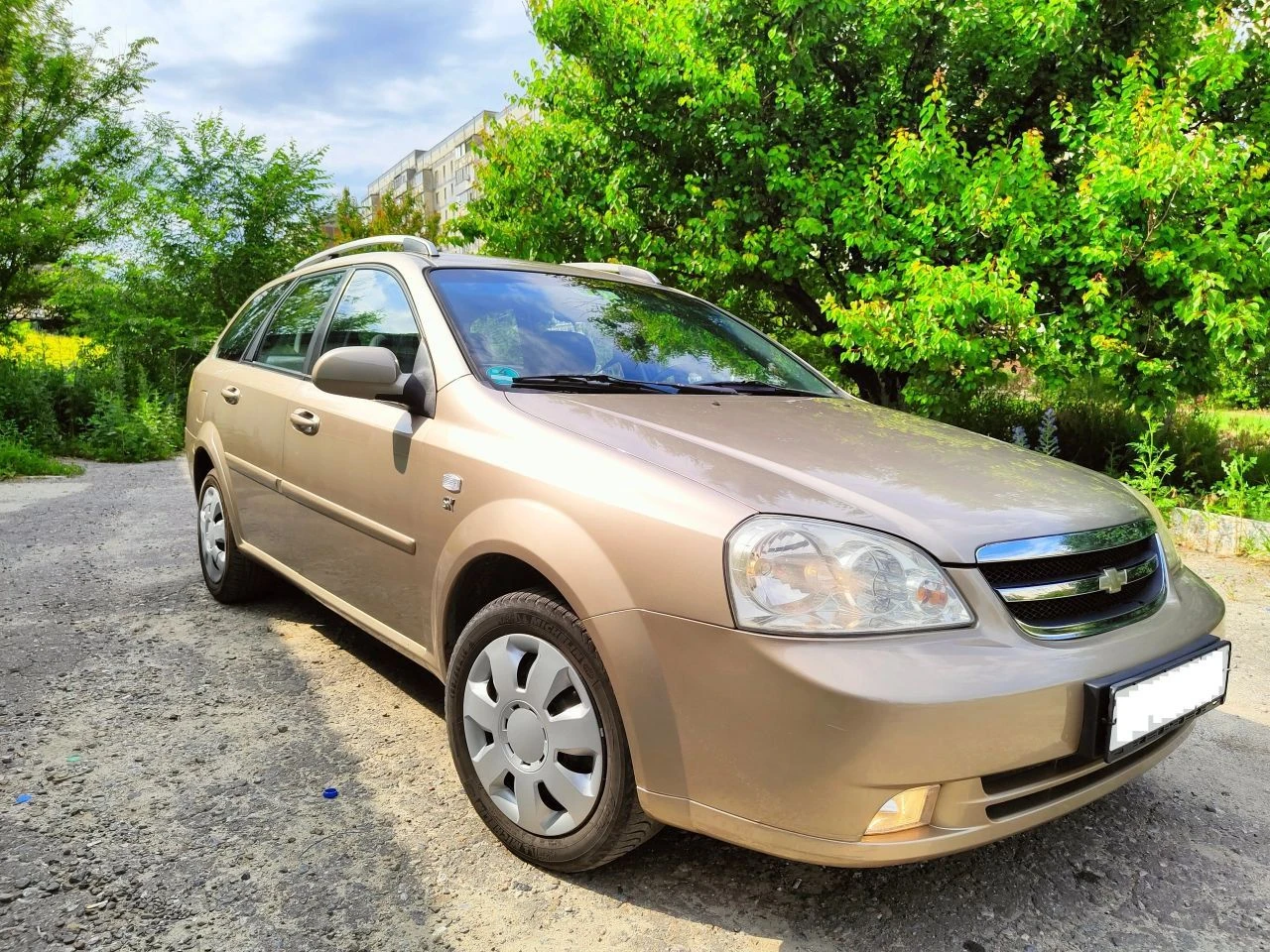 Продам chevrolet nubira, 1.6 бензин, механика 233 тыс. родного пробега. один хозяин по птс. без дтп, 2004г. кузов и салон в хорошем состоянии. хорошая комплектация. все электро стеклоподъёмники, электро зеркала, мультируль, штатный магнитофон. комплект летней резины на дисках. осмотр луганск, цена 550 тыс. ₽. небольшой торг присутствует. +7959-190-87-18. - фотография - 3