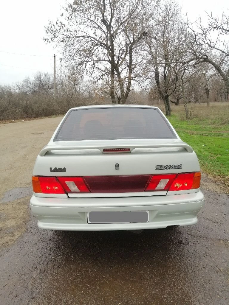 В продаже ваз 2115, 2005г. , объем 1.5л, бодрый мотор. цена 265 тыс. руб. торг уместен техника хорошая. масла, фильтра поменяны, новый генератор, ремень на него, свечи, бронепровода, катушка зажигания, мотор работает отлично, не троит, не дымит, запускается с пол тычка. коробка без нареканий, не выбивает, не хрустит. кузов ровный, без рыжиков. дно, пороги, стаканы, низа дверей целые. лобовое целое. электрика исправна, 2 эл. стеклоподъёмника. гранта зеркала с повторителями. музыка sony играет хорошо. резина зима шипы r14, на литье. автомобиль на полном ходу. салон ухожен. печка греет. клиренс высокий. документы чистые, без штрафов, запретов, ограничений. переоформление без проблем, дкп на руках. местный учёт. осмотр: макеевка, шахтерск +79496306865 - фотография - 4