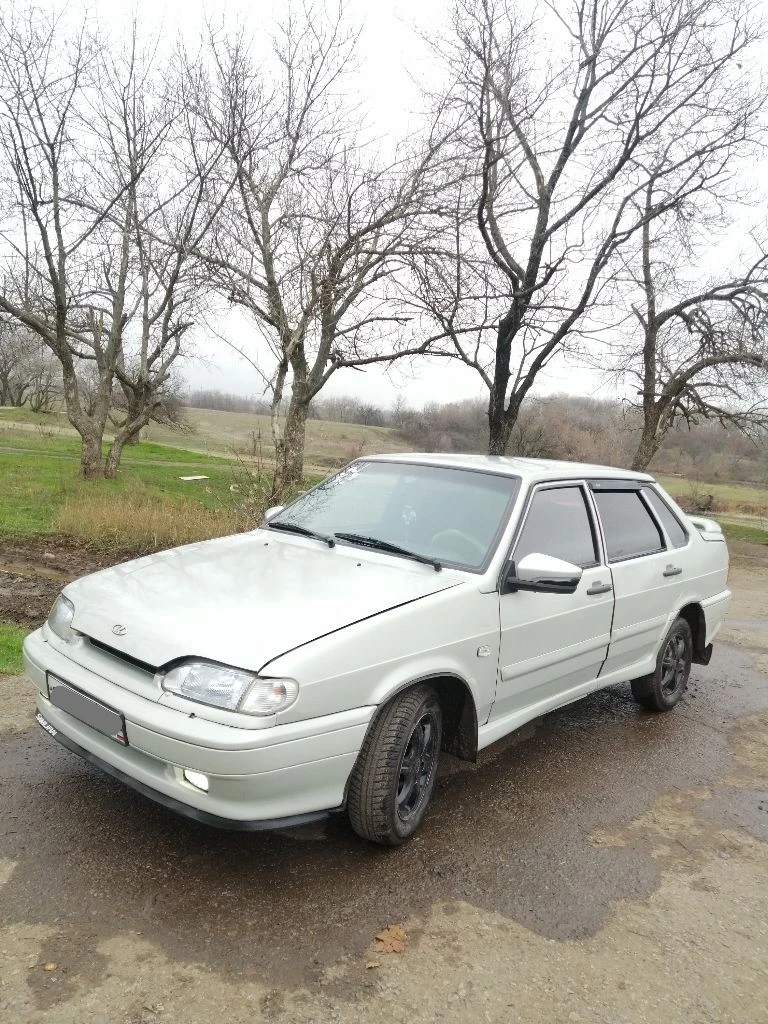 В продаже ваз 2115, 2005г. , объем 1.5л, бодрый мотор. цена 265 тыс. руб. торг уместен техника хорош... - фотография