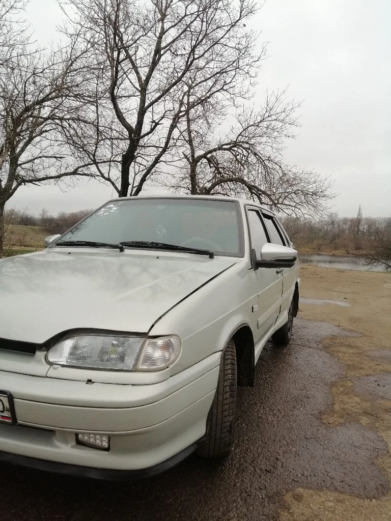 В продаже ваз 2115, 2005г. , объем 1.5л, бодрый мотор. цена 265 тыс. руб. торг уместен техника хорошая. масла, фильтра поменяны, новый генератор, ремень на него, свечи, бронепровода, катушка зажигания, мотор работает отлично, не троит, не дымит, запускается с пол тычка. коробка без нареканий, не выбивает, не хрустит. кузов ровный, без рыжиков. дно, пороги, стаканы, низа дверей целые. лобовое целое. электрика исправна, 2 эл. стеклоподъёмника. гранта зеркала с повторителями. музыка sony играет хорошо. резина зима шипы r14, на литье. автомобиль на полном ходу. салон ухожен. печка греет. клиренс высокий. документы чистые, без штрафов, запретов, ограничений. переоформление без проблем, дкп на руках. местный учёт. осмотр: макеевка, шахтерск +79496306865 - фотография - 9