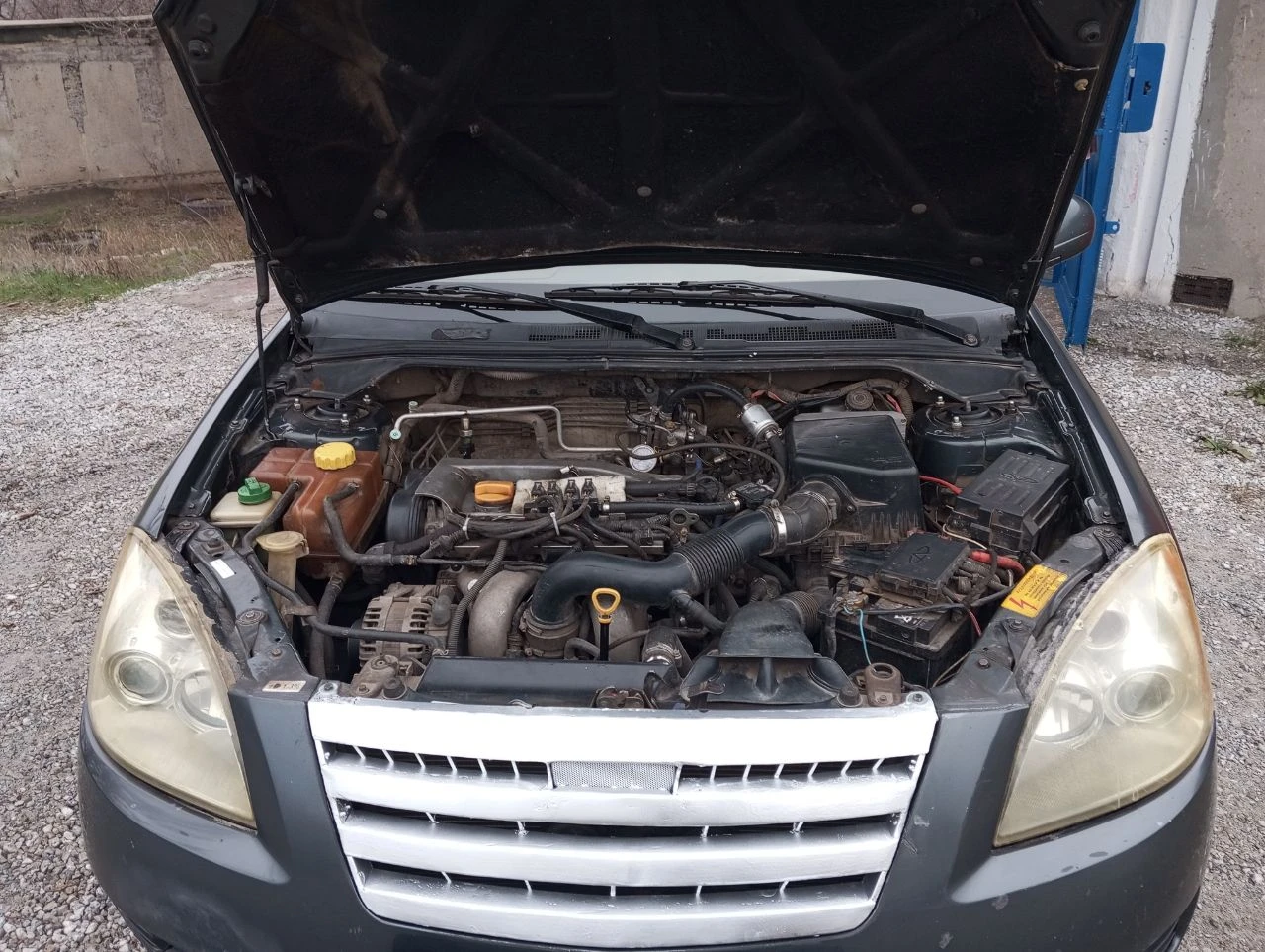 Продам vortex estina ( chery fora, elara) 2010г. 1.6 газ-бензин, пробег 250т. в хорошем состоянии, не бита, стекла в родне, не гнилая не ржавая. двигатель, кпп, в норме, расходники заменены: масло, фильтра, свечи, провода, грм и т. д. на хорошем ходу! abs, airbag, гур, эл/стекла-зеркала, кондиционер, парктроник, 2 din. магнитола, ц/замок, и т. д. резина зима. документы в порядке, местный 180 учет. ц: 265.000р. енакиево. +79493652755. - фотография - 10