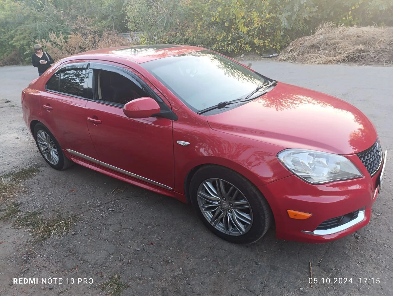 Сузуки кизаши 2.4 вариатор, 2010 в отличном состоянии 168 т. пробег, стоит 2 дин андроид монитор, есть навигация, на 18 дисках, есть комплект зимней резины. цена 1250 т. руб. тел +79493710600. автомобиль в моей собственности находится в донецке. - фотография - 2