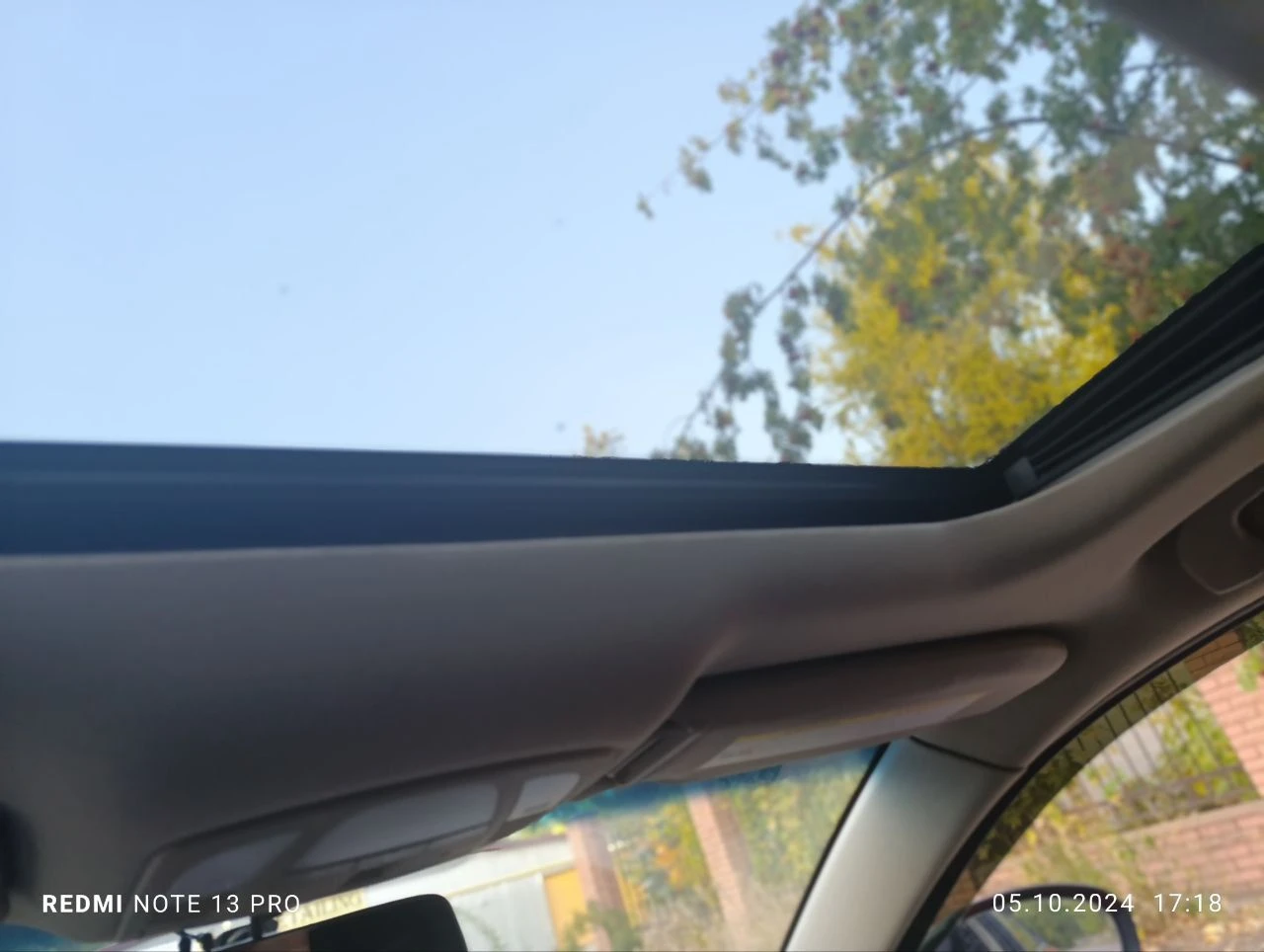 Сузуки кизаши 2.4 вариатор, 2010 в отличном состоянии 168 т. пробег, стоит 2 дин андроид монитор, есть навигация, на 18 дисках, есть комплект зимней резины. цена 1250 т. руб. тел +79493710600. автомобиль в моей собственности находится в донецке. - фотография - 6