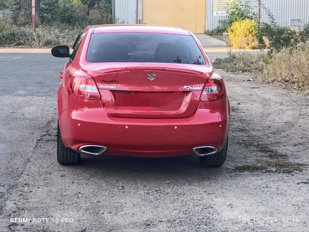 Сузуки кизаши 2.4 вариатор, 2010 в отличном состоянии 168 т. пробег, стоит 2 дин андроид монитор, есть навигация, на 18 дисках, есть комплект зимней резины. цена 1250 т. руб. тел +79493710600. автомобиль в моей собственности находится в донецке. - фотография - 3