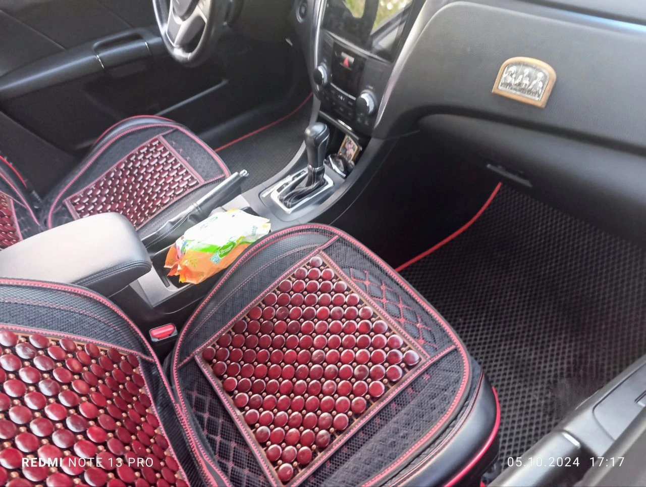 Сузуки кизаши 2.4 вариатор, 2010 в отличном состоянии 168 т. пробег, стоит 2 дин андроид монитор, есть навигация, на 18 дисках, есть комплект зимней резины. цена 1250 т. руб. тел +79493710600. автомобиль в моей собственности находится в донецке. - фотография - 8