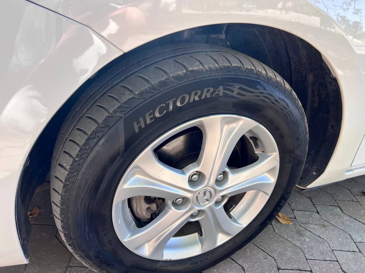 Mazda 3 2012 г. в двигатель 1.6 автомат классический автомобиля в родном окрасе на все 💯, без дтп. пробег родной, кузов без рыжиков и царапин. техника на отлично, масло только поменял, конд рабочий, резина хорошая. салон целый и опрятный. автомобиль без вложений цена 980 тыс. тел 89495006430 - фотография - 5