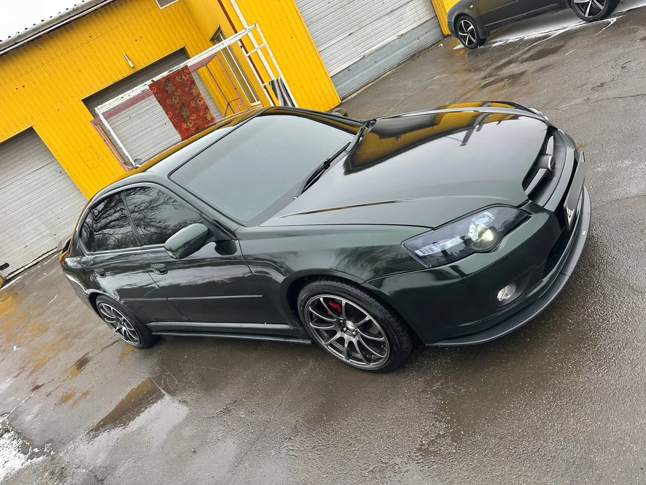 Продам 🚘subaru legacy 📆2004 ⛽️2.0l 🛣270000км 🛞4wd ⚙мкпп 💷1.050.000 руб автомобилем владею с 2021 года, много чего было сделано по внешнему виду, в салоне, делал для себя. в прошлом году ставил новый мотор, все чеки имеются. резкая пуля, дорогу хорошо держит, взгляды собирает, цвет перелевающий с зеленого в черный. правый руль. обмен не предлагать. остальное лс telegram- @orlaid0 🗺мариуполь 📲+7 9537779133 - фотография - 6