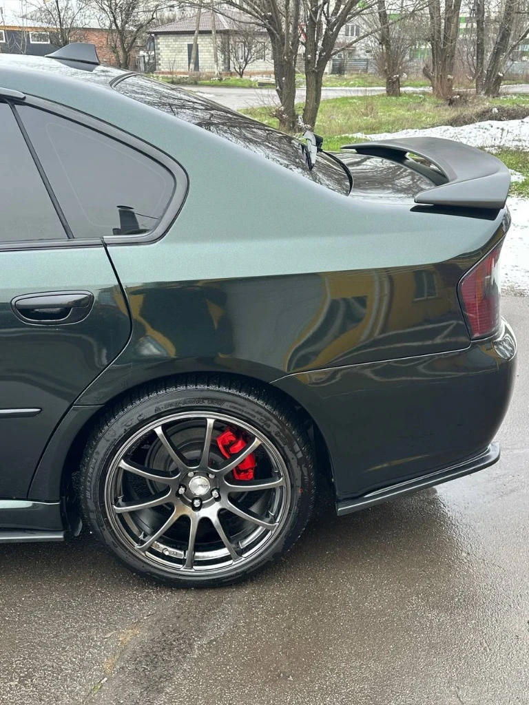 Продам 🚘subaru legacy 📆2004 ⛽️2.0l 🛣270000км 🛞4wd ⚙мкпп 💷1.050.000 руб автомобилем владею с 2021 года, много чего было сделано по внешнему виду, в салоне, делал для себя. в прошлом году ставил новый мотор, все чеки имеются. резкая пуля, дорогу хорошо держит, взгляды собирает, цвет перелевающий с зеленого в черный. правый руль. обмен не предлагать. остальное лс telegram- @orlaid0 🗺мариуполь 📲+7 9537779133 - фотография - 7