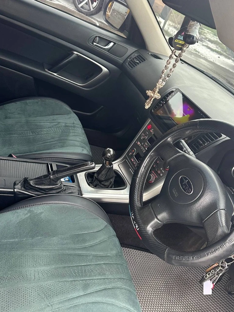 Продам 🚘subaru legacy 📆2004 ⛽️2.0l 🛣270000км 🛞4wd ⚙мкпп 💷1.050.000 руб автомобилем владею с 2021 года, много чего было сделано по внешнему виду, в салоне, делал для себя. в прошлом году ставил новый мотор, все чеки имеются. резкая пуля, дорогу хорошо держит, взгляды собирает, цвет перелевающий с зеленого в черный. правый руль. обмен не предлагать. остальное лс telegram- @orlaid0 🗺мариуполь 📲+7 9537779133 - фотография - 8