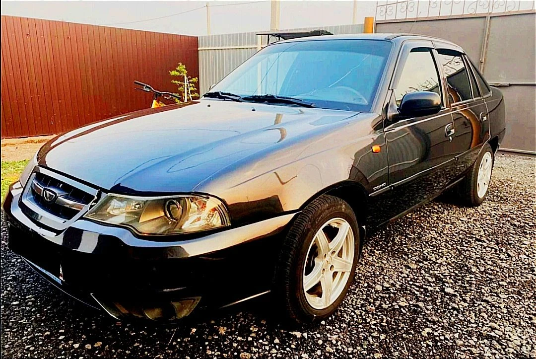 Авто только в аренду с правом выкупа! на неделю-две простой аренды нет! продажа авто в рассрочку! выгодно! 💥🌟💥🌟💥🌟💥🌟💥🌟💥🌟💥🌟 daewoo-lanos-1.5//8-ми клапанник led-линзы в фарах, 2-din магнитола. состояние-супер! под капотом на стаканах и лонжеронах нет гнили и ржавчины. низ дверей, колёсные арки, багажник, пороги и днище также без гнили и ржавчины! поменяно масло, антифриз, колодки и все расходники. произведена качественная антикорозийная обработка кузова. авто полностью обслужено и подготовлено к работе. самое надёжное и самое недорогое в эксплуатации авто! цена аренды с выкупом=1200.руб. /сутки (платёж входит в общую сумму выкупа!!) никаких других расходов и платежей нет и не будет! обязательная предоплата аренды авансом-вперёд за месяц! официальный договор продажи в рассрочку. прописка в паспорте-днр. от 25-ти лет. также есть надёжное авто- daewoo nexia-2(рестайлинговая). днр-донецк: +7(949)553-21-96. telegram: @avto_donbass01 - фотография - 10