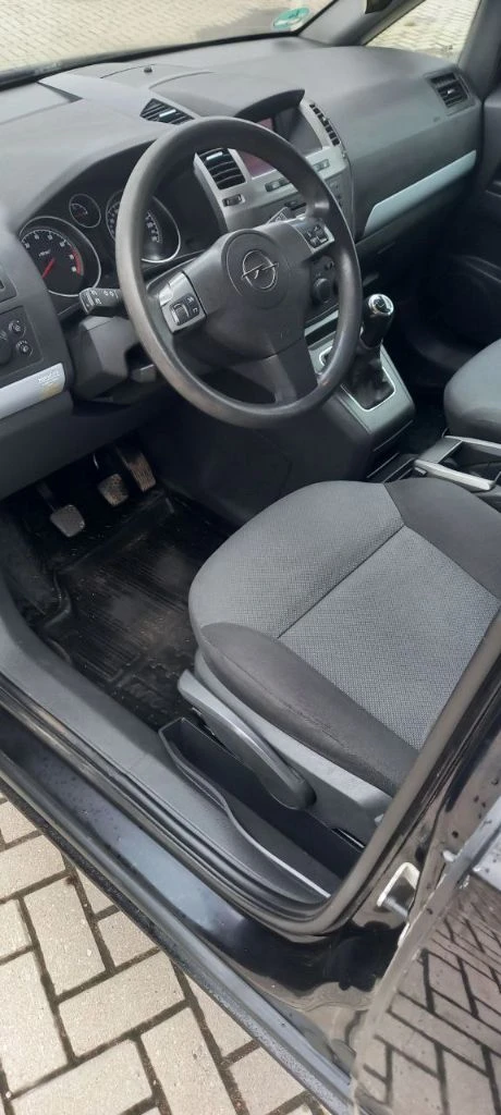 Продам opel zafira b 2007 1.6 (газ метан заводская установка) с пробегом 220000 км. 7 мест. экономный автомобиль в хорошем техническом состоянии, не требующий вложений. цена 650 тыс. руб. +7 949 305 08 38 - фотография - 3