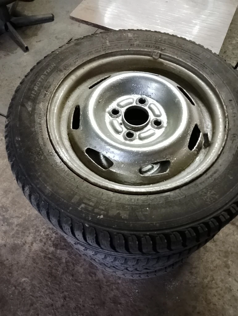 Продам диски с резиной 175 65 14 джили ск. остаток протектора 60%. цена 10000рублей. г горловка тел +7948 815 83 08. telegram whatsapp. - фотография - 4