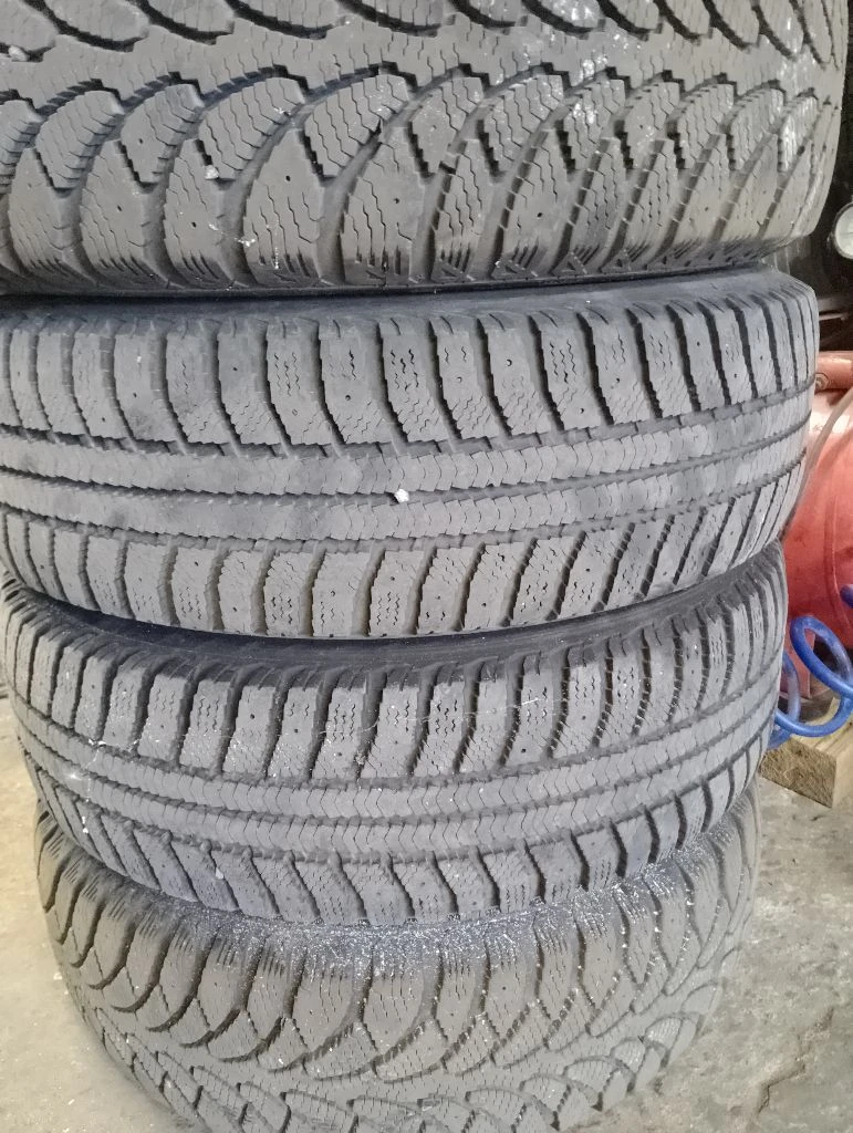 Продам диски с резиной 175 65 14 джили ск. остаток протектора 60%. цена 10000рублей. г горловка тел +7948 815 83 08. telegram whatsapp. - фотография - 2