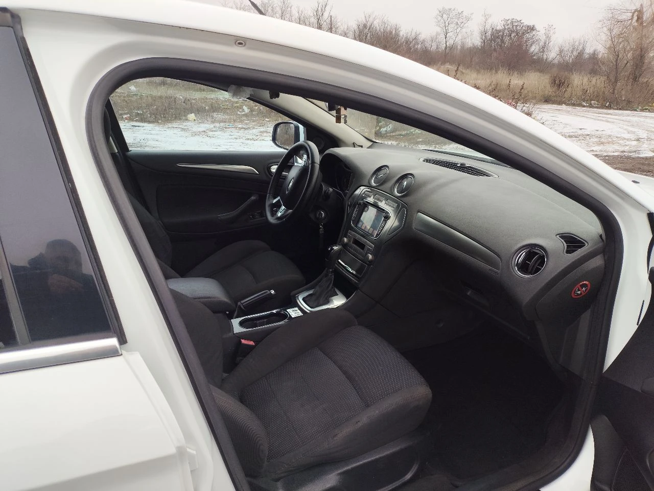 Продам или обмен ford mondeo 4, 2009 года выпуска, 2.3 двигатель duratec 161 л. с., акпп 6 ступенчатая aisin tf-81sc, бельгийская сборка. менее 1000 км назад менял акпп на контракт с пробегом 60к. также были заменены 2 передних рычага, рулевые тяги, задние стойки стабилизатора, заменены подушки двигателя и акпп. двигатель работает ровно, не троит, обороты не плавают, ошибок нет. двухзонный климат, подогрев сидений, подогрев лобового. по кузову есть сколы, авто не новое. кости целые, лкп в целом не плохо сохранилось. срочных вложений не требует. комплект лета в подарок, на сезон хватит. я хозяин, авто на мне, езжу каждый день. осмотр в макеевке, на гвардейка. любые проверки за ваш счёт. цена 790 000. на недостатки скину. +79494814840 телеграм @exymetric - фотография - 3