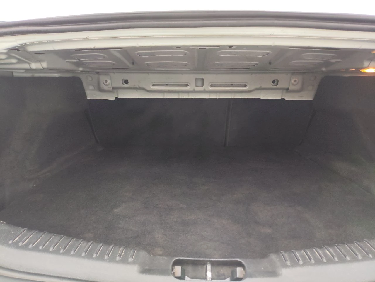 Продам или обмен ford mondeo 4, 2009 года выпуска, 2.3 двигатель duratec 161 л. с., акпп 6 ступенчатая aisin tf-81sc, бельгийская сборка. менее 1000 км назад менял акпп на контракт с пробегом 60к. также были заменены 2 передних рычага, рулевые тяги, задние стойки стабилизатора, заменены подушки двигателя и акпп. двигатель работает ровно, не троит, обороты не плавают, ошибок нет. двухзонный климат, подогрев сидений, подогрев лобового. по кузову есть сколы, авто не новое. кости целые, лкп в целом не плохо сохранилось. срочных вложений не требует. комплект лета в подарок, на сезон хватит. я хозяин, авто на мне, езжу каждый день. осмотр в макеевке, на гвардейка. любые проверки за ваш счёт. цена 790 000. на недостатки скину. +79494814840 телеграм @exymetric - фотография - 5