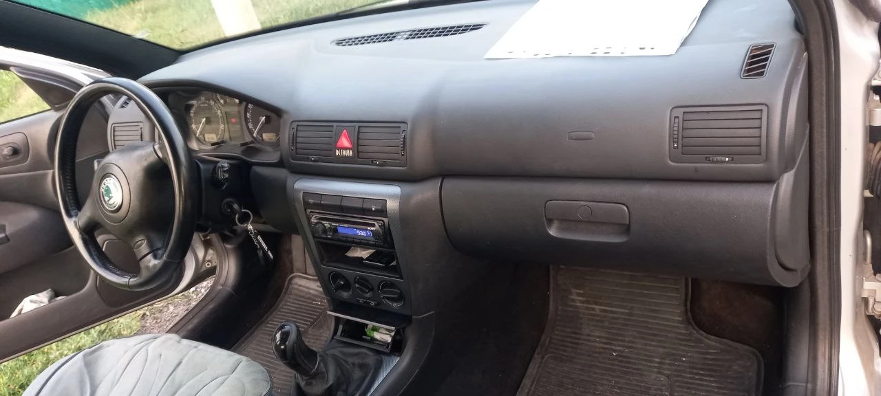 Skoda octavia tour 2008 год - мотор 1.6 (102 л. с ) мт. авто в хорошем состоянии, технически полностью исправна. более подробная информация по телефону : +79494192072, +79933432681 - фотография - 8