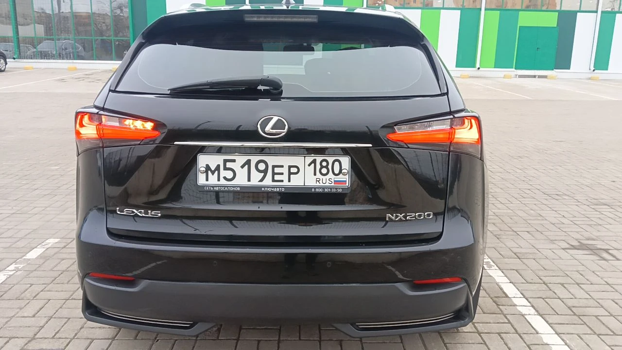 Lexus nx, 2015 год — отличное состояние, родной пробег 99300, новая резина продаю свой lexus nx 2015 года в достойном, полностью сохранённом состоянии. автомобиль обслуживался вовремя, эксплуатировался аккуратно и бережно. машина не требует никаких вложений — сел и поехал. преимущества автомобиля: чёрный кузов — стильный, ухоженный внешний вид кремовый кожаный салон — чистый, аккуратный, визуально очень приятный родной, честный пробег новая резина все агрегаты надёжные и ресурсные — двигатель и вариатор работают плавно и уверенно подвеска в отличном состоянии, ход мягкий и комфортный. автомобиль реально доставляет удовольствие от вождения. кузов без коррозии, салон без потертостей чистая история, технически полностью исправен, готов к любым проверкам отличный вариант для тех, кто хочет ухоженный lexus nx без вложений. цена-2500000р +79493931684 +79099821743 - фотография - 4