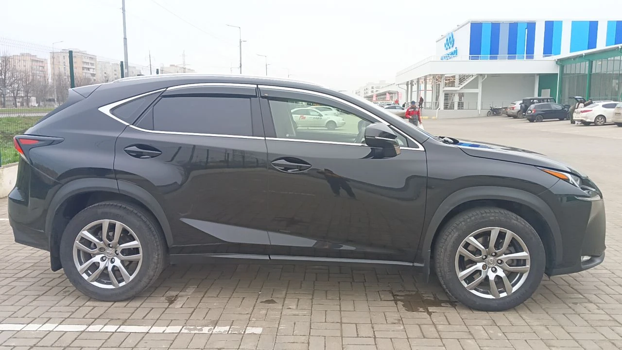 Lexus nx, 2015 год — отличное состояние, родной пробег 99300, новая резина продаю свой lexus nx 2015 года в достойном, полностью сохранённом состоянии. автомобиль обслуживался вовремя, эксплуатировался аккуратно и бережно. машина не требует никаких вложений — сел и поехал. преимущества автомобиля: чёрный кузов — стильный, ухоженный внешний вид кремовый кожаный салон — чистый, аккуратный, визуально очень приятный родной, честный пробег новая резина все агрегаты надёжные и ресурсные — двигатель и вариатор работают плавно и уверенно подвеска в отличном состоянии, ход мягкий и комфортный. автомобиль реально доставляет удовольствие от вождения. кузов без коррозии, салон без потертостей чистая история, технически полностью исправен, готов к любым проверкам отличный вариант для тех, кто хочет ухоженный lexus nx без вложений. цена-2500000р +79493931684 +79099821743 - фотография - 9