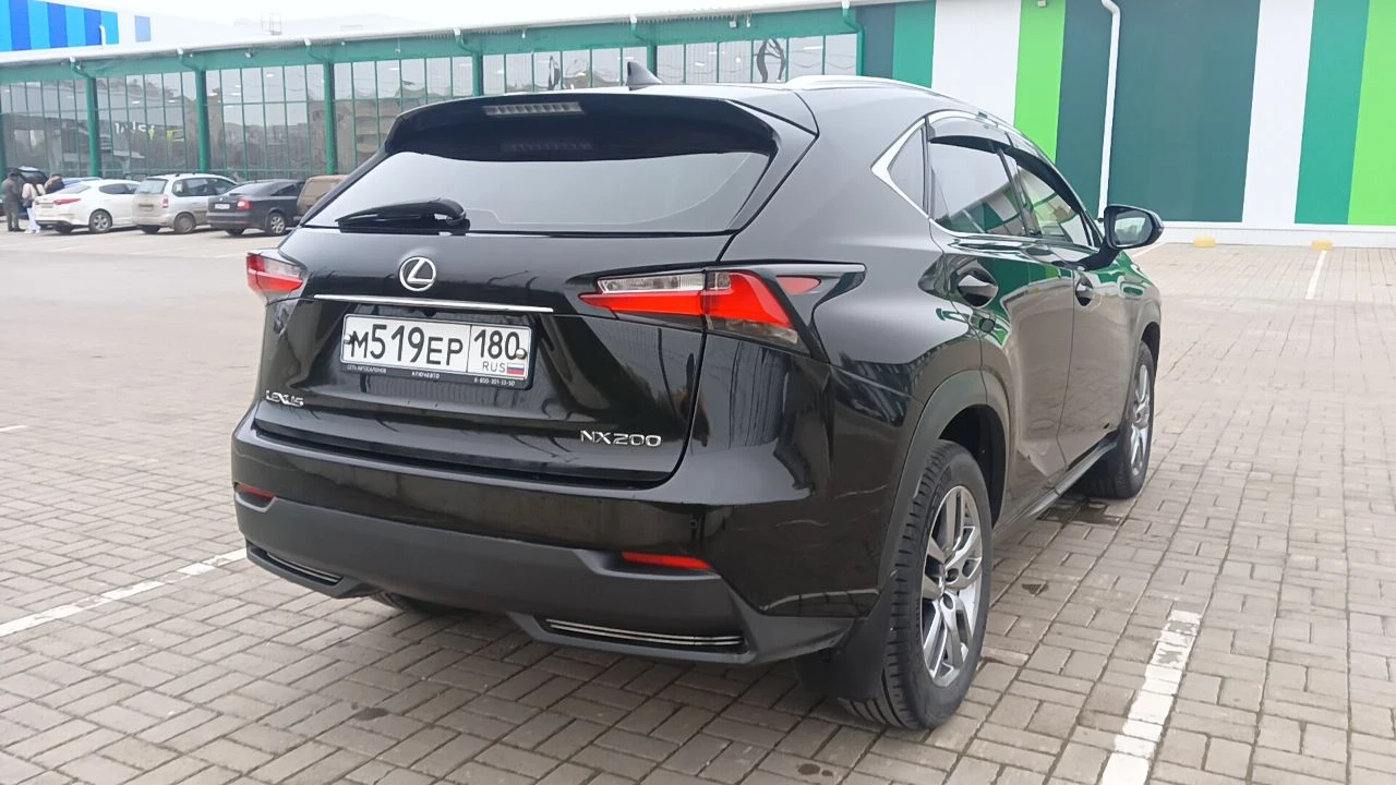 Lexus nx, 2015 год — отличное состояние, родной пробег 99300, новая резина продаю свой lexus nx 2015 года в достойном, полностью сохранённом состоянии. автомобиль обслуживался вовремя, эксплуатировался аккуратно и бережно. машина не требует никаких вложений — сел и поехал. преимущества автомобиля: чёрный кузов — стильный, ухоженный внешний вид кремовый кожаный салон — чистый, аккуратный, визуально очень приятный родной, честный пробег новая резина все агрегаты надёжные и ресурсные — двигатель и вариатор работают плавно и уверенно подвеска в отличном состоянии, ход мягкий и комфортный. автомобиль реально доставляет удовольствие от вождения. кузов без коррозии, салон без потертостей чистая история, технически полностью исправен, готов к любым проверкам отличный вариант для тех, кто хочет ухоженный lexus nx без вложений. цена-2500000р +79493931684 +79099821743 - фотография - 10