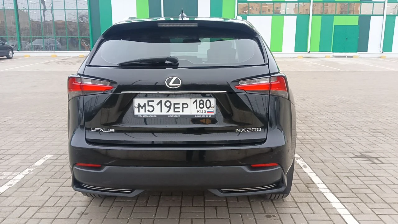 Lexus nx, 2015 год — отличное состояние, родной пробег 99300, новая резина продаю свой lexus nx 2015 года в достойном, полностью сохранённом состоянии. автомобиль обслуживался вовремя, эксплуатировался аккуратно и бережно. машина не требует никаких вложений — сел и поехал. преимущества автомобиля: чёрный кузов — стильный, ухоженный внешний вид кремовый кожаный салон — чистый, аккуратный, визуально очень приятный родной, честный пробег новая резина все агрегаты надёжные и ресурсные — двигатель и вариатор работают плавно и уверенно подвеска в отличном состоянии, ход мягкий и комфортный. автомобиль реально доставляет удовольствие от вождения. кузов без коррозии, салон без потертостей чистая история, технически полностью исправен, готов к любым проверкам отличный вариант для тех, кто хочет ухоженный lexus nx без вложений. цена-2500000р +79493931684 +79099821743 - фотография - 6