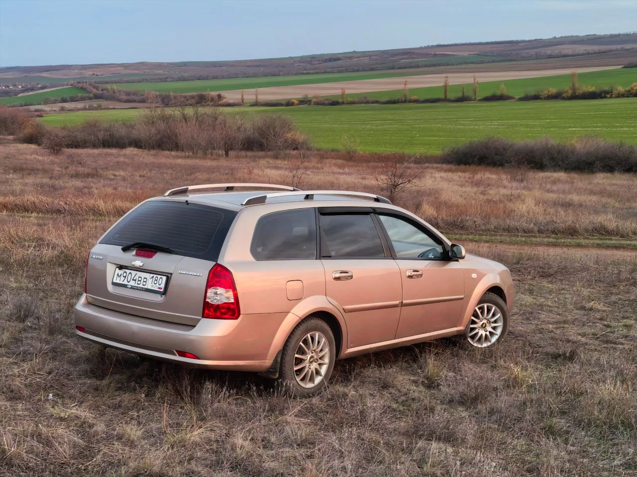 Шевроле лачетти универсал. двигатель 1.6. пробег 120 000, состояние хорошее. комплектация предмаксим... - фотография