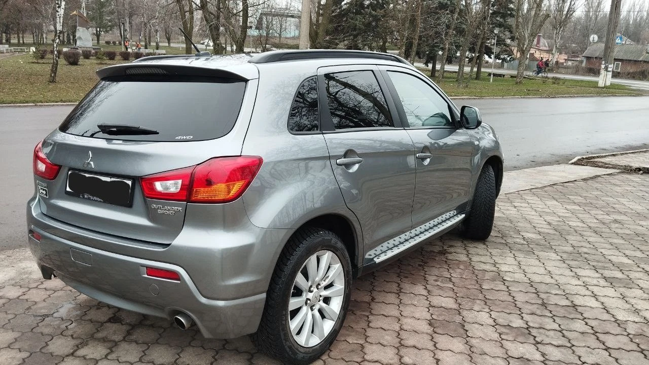 Продам митсубиси аутлендер спорт(asx) 2011 года выпуска, двс 2.0л бензин 150 л. с. , кпп вариатор полный привод, 145000 км пробега. авто в отличном состоянии. автомобиль технически полностью исправен как походовой, так и по двигателю и коробке, без нареканий. масло в двигателе и коробке недавно менялось, аккумулятор новый. из опций: кондиционер, панорамная крыша, безключевой доступ, мультируль, подогрев сидений, датчик дождя, датчик света, датчик давления в шинах. цена 1060000 рублей, хороший торг. телефон +79495614068. - фотография - 5