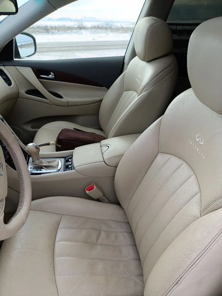 Продам infiniti ex35 elit 2007 год, на акпп, полный привод! мотор и акпп без нареканий. лкп близко к идеалу, салон на 5+. автомобиль юридически чист, любые проверки. цена 1250000 торг строго при осмотре, перекуры лесом. +79494132909 - фотография - 9
