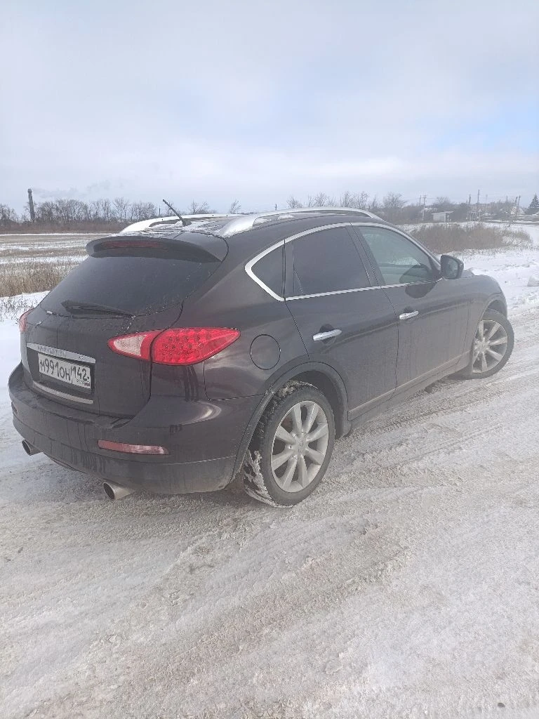 Продам infiniti ex35 elit 2007 год, на акпп, полный привод! мотор и акпп без нареканий. лкп близко к идеалу, салон на 5+. автомобиль юридически чист, любые проверки. цена 1250000 торг строго при осмотре, перекуры лесом. +79494132909 - фотография - 5