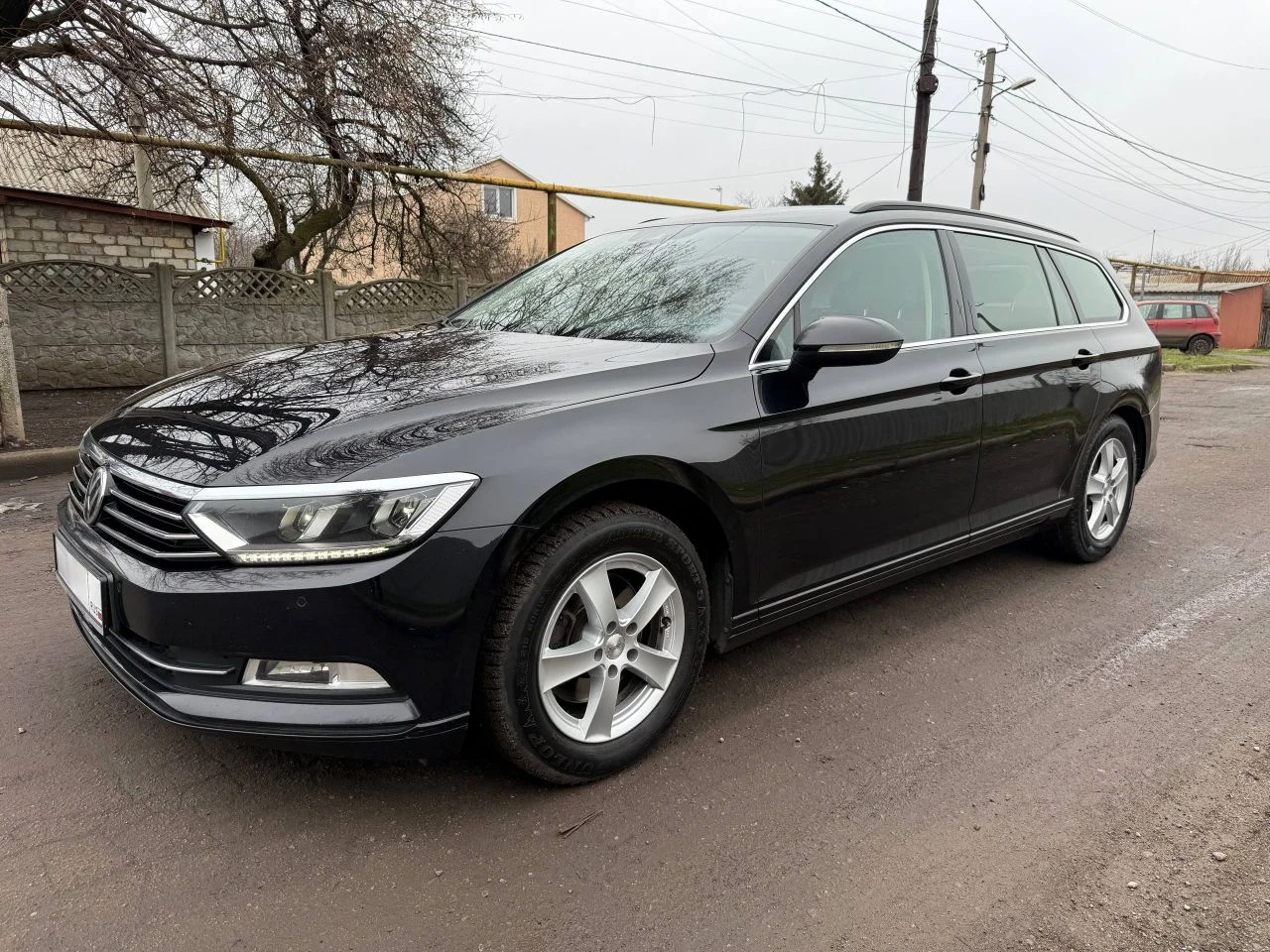 Продается volkswagen passat b8 2019 г. в. двигатель: 1.6 tdi (экономичный и надежный) пробег: 230 000 км состояние: отличное, без нареканий. окрас: полностью родной. цена: 1 900 000 руб. торг: у капота приветствуется. надежный и комфортный автомобиль для города и дальних поездок. телефон для связи: +7 (949) 305-54-89 - фотография - 3