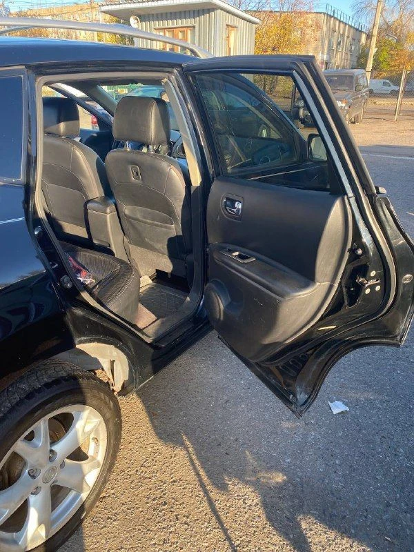 Nissan rouge 2008г.180т пробег, цена:690 тыс. газ- куплена в автосалоне, 1 владелец. есть 2 ключа, салон- кожа, полный привод, автомат, круиз, подогрев, компьютер-все есть! продается за ненадобностью так как есть другая машина и на ней почти никто не ездит с 2022 года. состояние хорошее, кузов без ржавчины( есть царапины) оцинкован. 1)двигатель в порядке, обслужен. 2)ходовая подтянута, в ноябре 2024 сделана капиталка коробки-автомата, с гарантией и чеками. 3) гбо-4 стоит. продажа не спешная, отдам только в хорошие руки. посмотреть можно в днр, донецк, заперевальная. cел и поехал! +79494761535 - фотография - 6