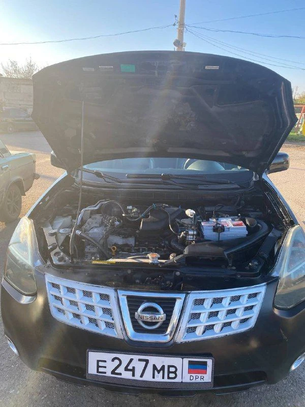 Nissan rouge 2008г.180т пробег, цена:690 тыс. газ- куплена в автосалоне, 1 владелец. есть 2 ключа, салон- кожа, полный привод, автомат, круиз, подогрев, компьютер-все есть! продается за ненадобностью так как есть другая машина и на ней почти никто не ездит с 2022 года. состояние хорошее, кузов без ржавчины( есть царапины) оцинкован. 1)двигатель в порядке, обслужен. 2)ходовая подтянута, в ноябре 2024 сделана капиталка коробки-автомата, с гарантией и чеками. 3) гбо-4 стоит. продажа не спешная, отдам только в хорошие руки. посмотреть можно в днр, донецк, заперевальная. cел и поехал! +79494761535 - фотография - 5