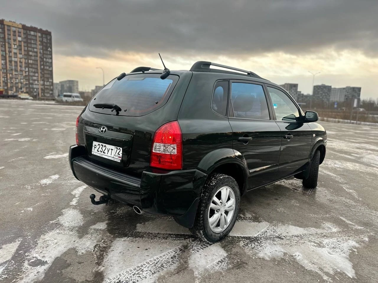 Продам hyundai tucson 2008 года в отличном состоянии. пэп, гур, кондиционер, резина летняя на литье, и зимняя на литье. полностью обслужена, заказ-наряды имеются. вложений не требует. телефон: +79495925815 / +79827796298 - фотография - 5