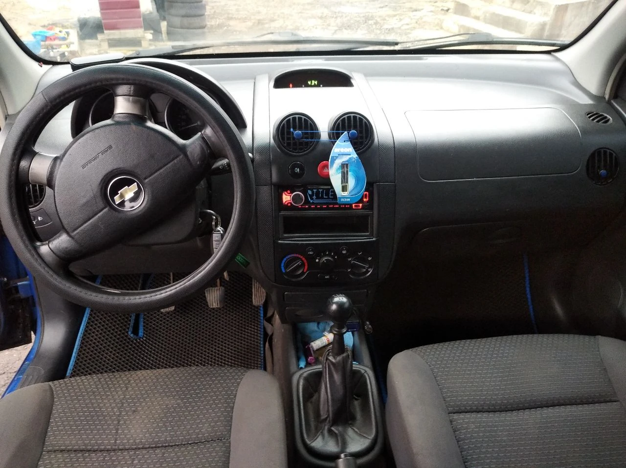 Шевроле авео,2006г 1.5л, пробег 178000 км, состояние среднее, механика,320т. р. есть торг. осмотр в старобешево. +79493290856 - фотография - 5