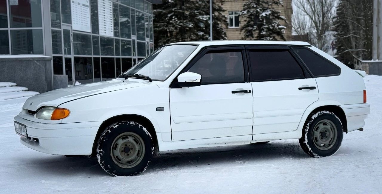 ❗️❗️срочно❗️❗️ в продаже ваз 2114 двигатель : 1.6 год выпуска : 2012 пробег : 220.000км родной трансмиссия : механика привод : передний продажа от собственника авто в отличном состоянии центральный замок газ евро 4 хорошая музыка без косяков по кузову авто никаких вложений не требует масло от замены до замены не доливаю дно, пороги, стаканы без дыр и гнили ходовая часть обслужена все стекла родные юридически чистый авто машина местная помощь в переоформлении цена : 295.000р торг реальному покупателю осмотр г. донецк 📲 +7(949)445-35-30 - фотография - 2