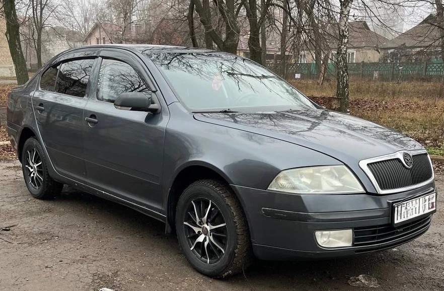 Skoda octavia a5 2008 года, механика. подогрев сидений, подогрев зеркал, кондиционер, музыка планшет, зимняя резина авто в хорошем состоянии на ходу каждый день по документам полный порядок цена 480.000р +79494453530 донецк - фотография - 2