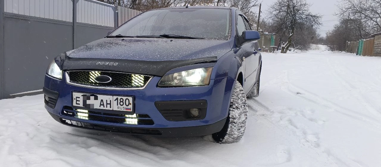 Продам ford focus 2 2006 года. объём двигателя 1.8 (125 л. с. ) бензин 262500 пробег 2 комплекта резины. двигатель не дымит, не троит. ходовая не гремит, не стучит, никуда не тянет! по электрике все работает все исправно, подогревы сидений работают, элек. зеркала, 2 стеклоподъемника. андроид экран, хорошее звучание музыки. документы кристально чистые, без запретов, без штрафов, переоформление без проблем. цена: 530 000. торг. г. горловка вопросы по телефону: +79493286625 (теграмм, макс). - фотография - 8