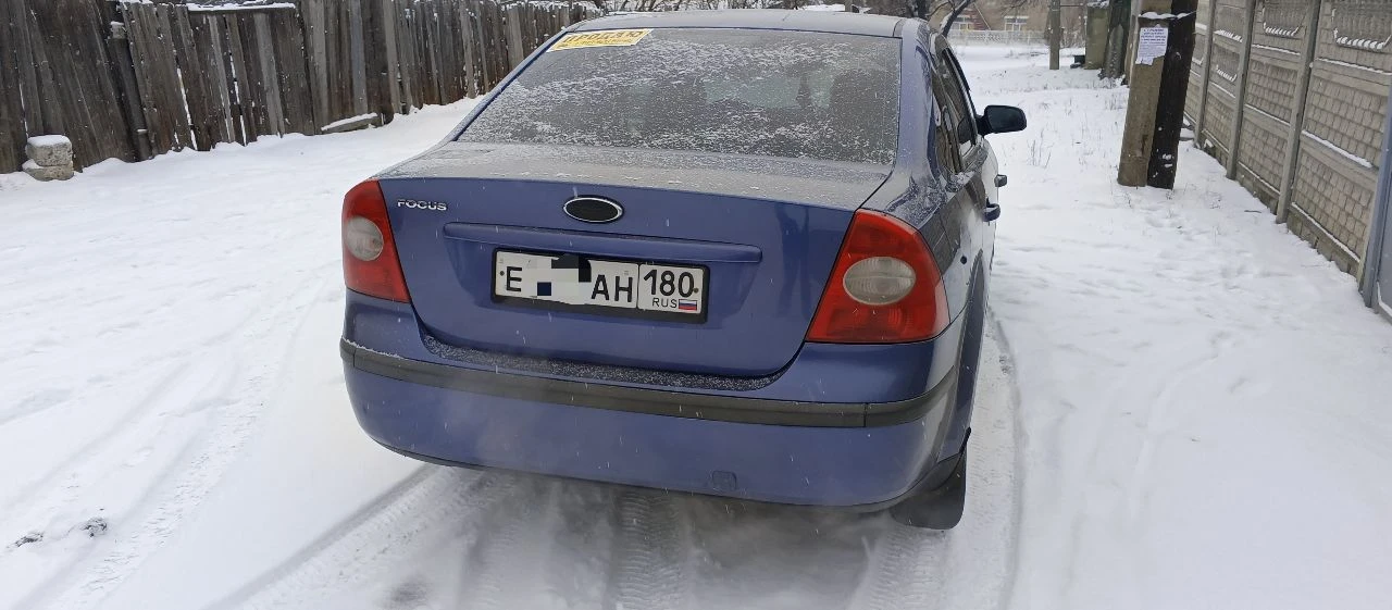 Продам ford focus 2 2006 года. объём двигателя 1.8 (125 л. с. ) бензин 262500 пробег 2 комплекта резины. двигатель не дымит, не троит. ходовая не гремит, не стучит, никуда не тянет! по электрике все работает все исправно, подогревы сидений работают, элек. зеркала, 2 стеклоподъемника. андроид экран, хорошее звучание музыки. документы кристально чистые, без запретов, без штрафов, переоформление без проблем. цена: 530 000. торг. г. горловка вопросы по телефону: +79493286625 (теграмм, макс). - фотография - 2