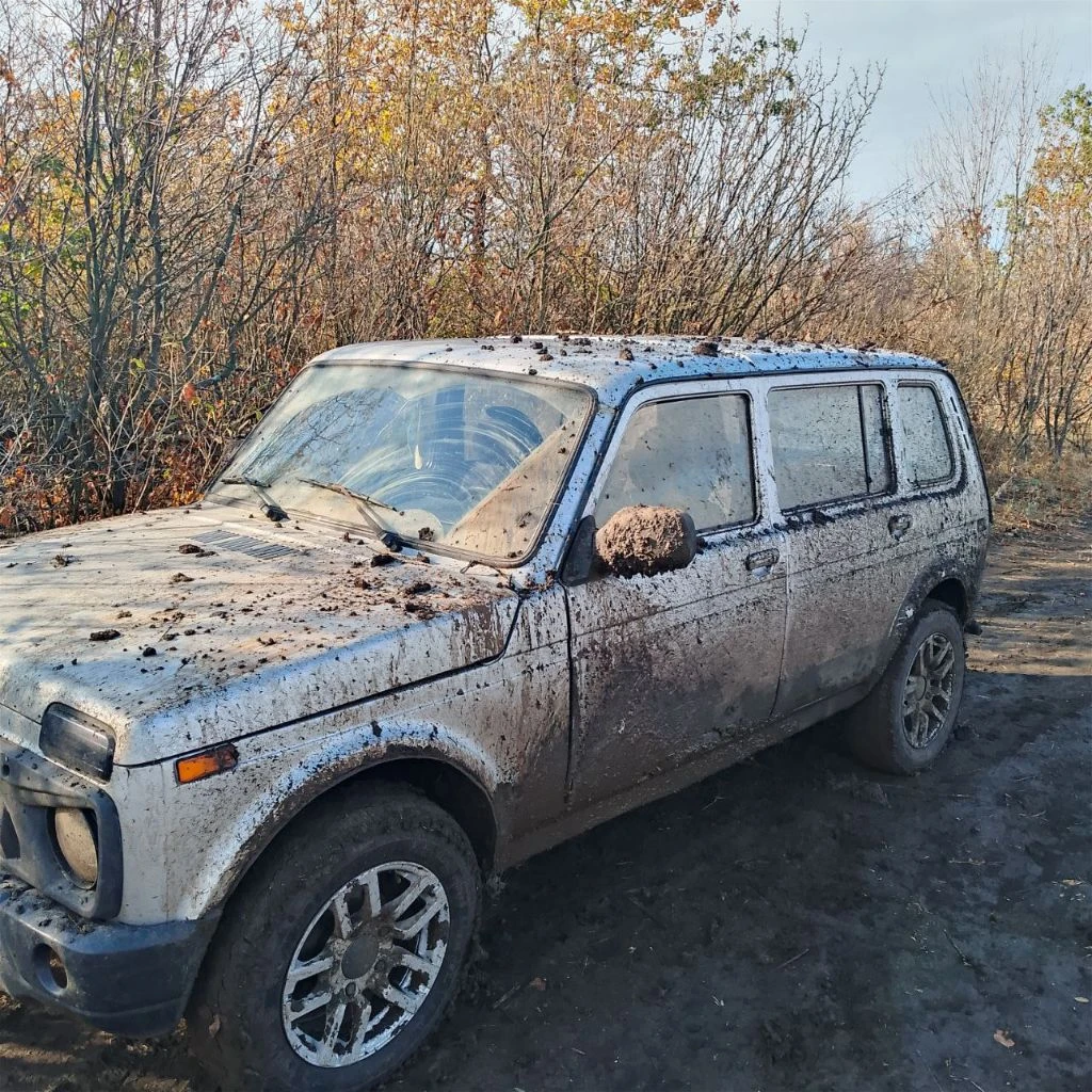 Нива 2010г документы в порядке, учёт рф по технике всё сделано, состояние 👍, по кузову немного устав... - фотография