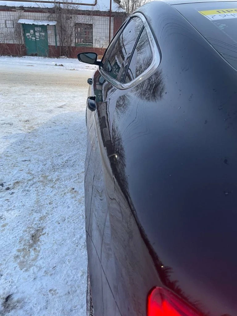 Продам chrysler 200,2015 год. мотор 2.4, 184 л. с. акпп 9-ти ступенчатая. с родным пробегом 122 тыс. без вложений совершенно, мотор шепчит, переключение акпп не слышно вообще. очень комфортный и динамичный автомобиль в котором работает все что есть, каждая кнопочная, функция. лкп идеал, салон на отлично. диски r18,клиренс как у небольшого паркетника. огромнейший багажник с откидными спинками заднего дивана и продолжением в салон, печка дует кипятком, кондёр морозит как погода на крещение. тормозные блины и колодки в круг новые, масло в двигатель и акпп недавно заменено, само собой с фильтрами. лобаш в идеале! цена 1300000 руб. возможен торг строго возле автомобиля тел. +79494132909 г. енакиево - фотография - 3