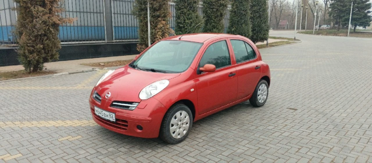 Ниссан микра 2005г. 137000 пробег, 1.2 на 88 л. с., мкпп по технике всё в отличном состоянии вся в родной краске кроме капота по документам всё отлично без ограничений и запретов 550000р. - фотография - 2