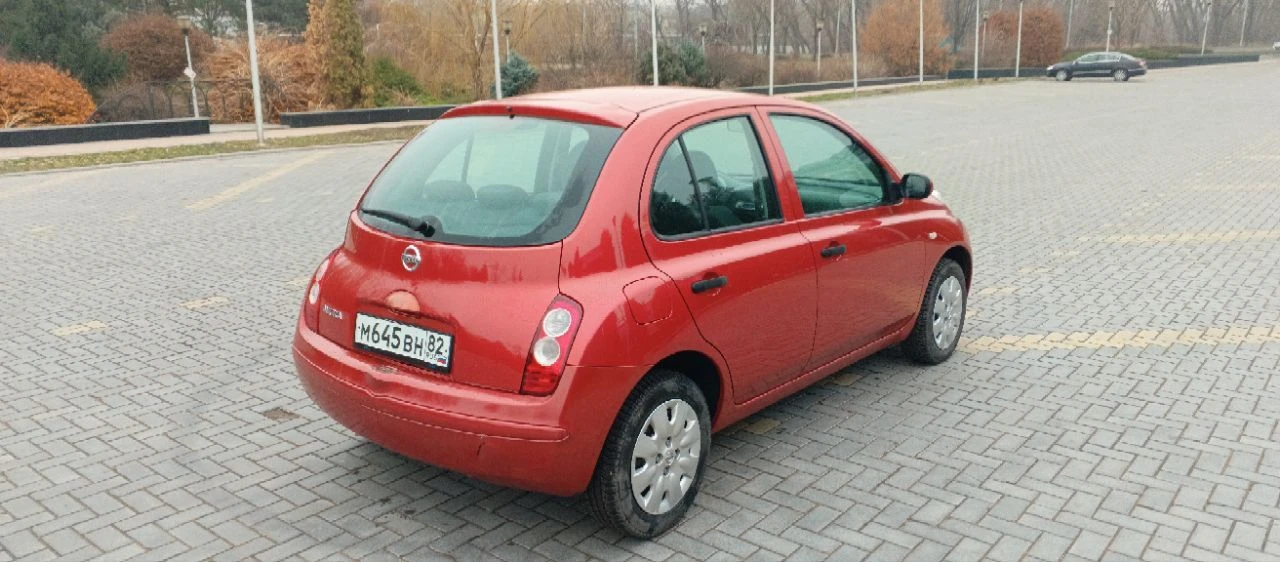 Ниссан микра 2005г. 137000 пробег, 1.2 на 88 л. с., мкпп по технике всё в отличном состоянии вся в родной краске кроме капота по документам всё отлично без ограничений и запретов 550000р. - фотография - 3