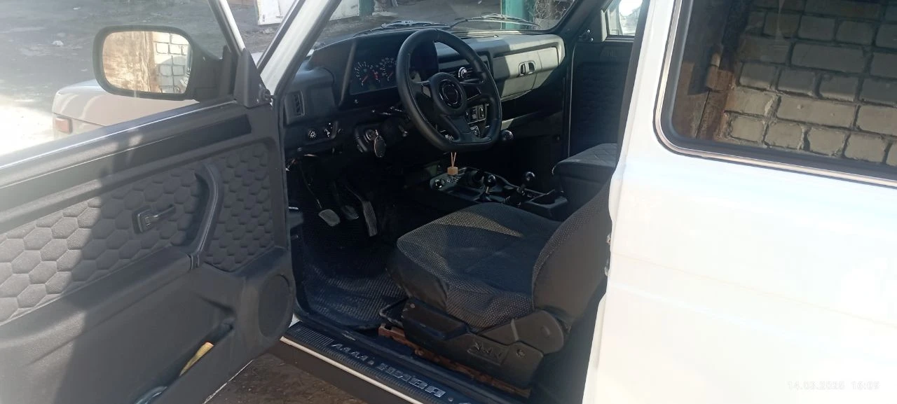 Продам ниву 212140 2014 год от хозяина, инжектор 550тр +79595114282 луганск - фотография - 8