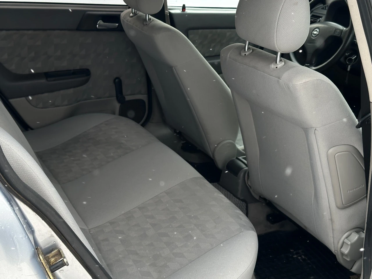 📍харцызск 🏎️opel astra g 2000 г. 1.6 мт ☑️191.000 оригинального пробега(по большей части трассовый) я собственник, автомобиль в 2021 году был пригнан из германии с пробегом 65.000 км( есть полная история обслуживания с момента выпуска), с тех пор находится в одних руках. полностью рабочий автомобиль, без проблем по технической части, полностью в заводском окрасе, есть возрастные моменты по кузову. кондиционер холодит, печка дует, 2 комплекта ключей. стоит неплохая музыка с активным сабвуфером piranha 12а. документы в полном порядке. 💸цена: 430.000( хороший торг у капота) ☎️+79498020210☎️ - фотография - 7