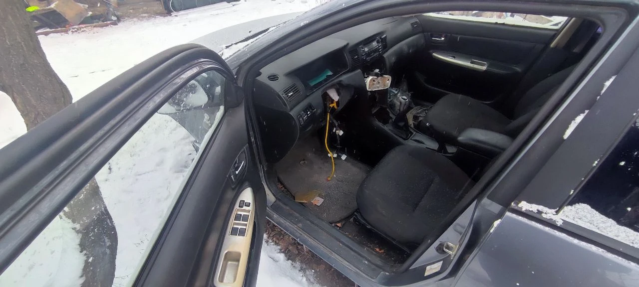 Продам запчасти byd f3 2013 года выпуска, машина серого цвета, имеется коробка передач пятиступка, г... - фотография