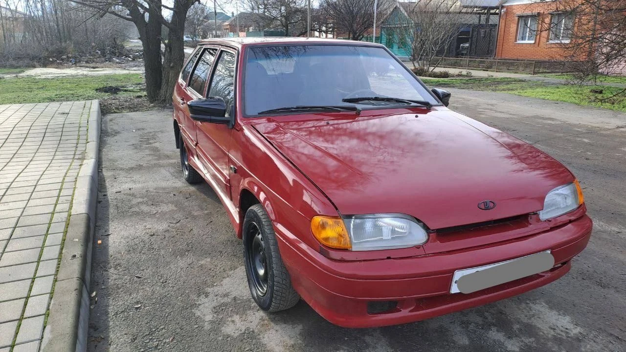 Продам ваз 2114, 2005 г. , 1.5 л. бодрая цена 220 тыс. руб. в хорошем состоянии. документы чистые, без штрафов, запретов, ограничений. дкп, стс, птс на руках. по технике отлично все. мотор работает тихо, коробка без нареканий, не выбивает, не хрустит. кузов ровный, без рыжиков. электрика исправна. 2 эл. стеклоподъёмника. печка греет. дно, пороги, стаканы, целые. музыка играет. гранта зеркала с повторителями. салон ухожен. резина зима. автомобиль на полном ходу. макеевка, шахтерск +79496306865 - фотография - 7