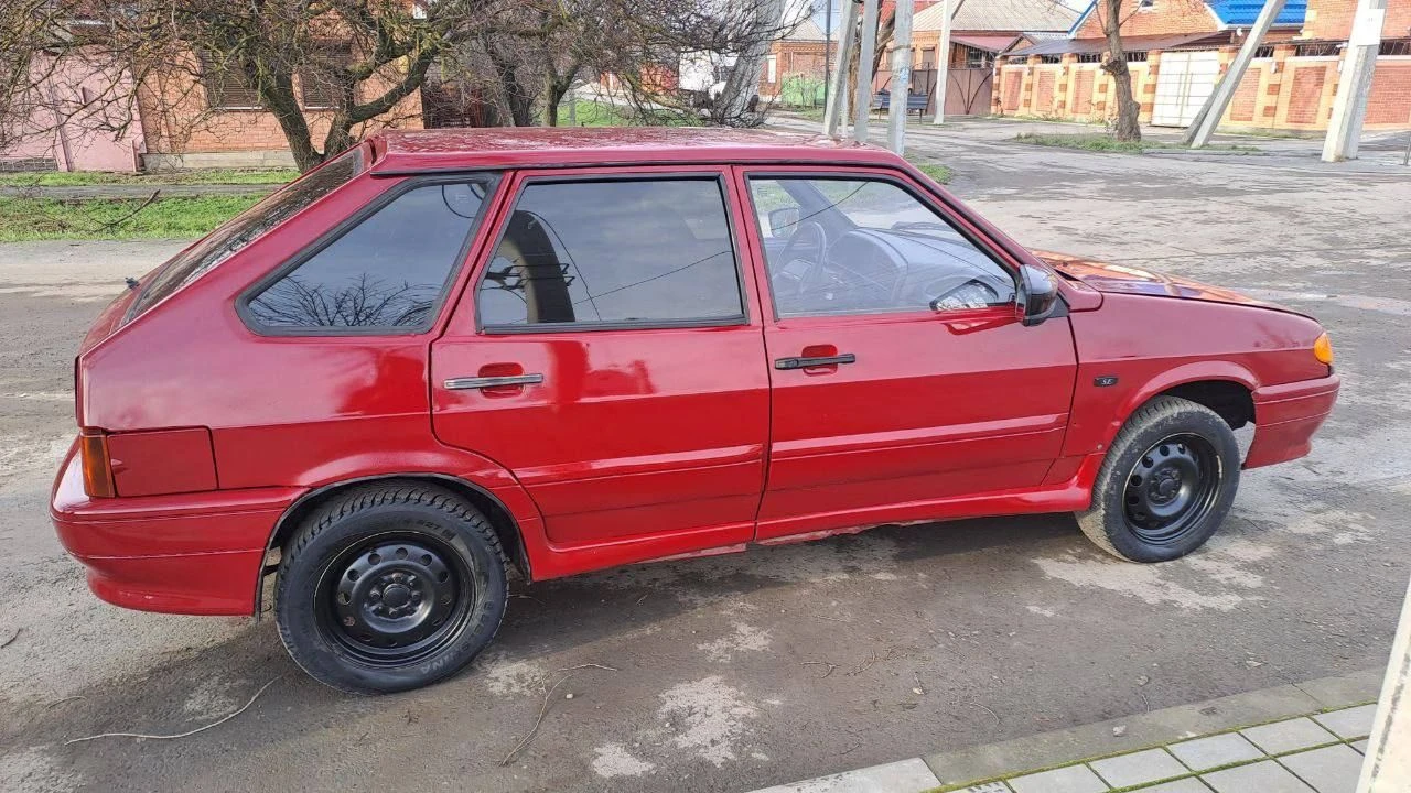 Продам ваз 2114, 2005 г. , 1.5 л. бодрая цена 220 тыс. руб. в хорошем состоянии. документы чистые, без штрафов, запретов, ограничений. дкп, стс, птс на руках. по технике отлично все. мотор работает тихо, коробка без нареканий, не выбивает, не хрустит. кузов ровный, без рыжиков. электрика исправна. 2 эл. стеклоподъёмника. печка греет. дно, пороги, стаканы, целые. музыка играет. гранта зеркала с повторителями. салон ухожен. резина зима. автомобиль на полном ходу. макеевка, шахтерск +79496306865 - фотография - 13