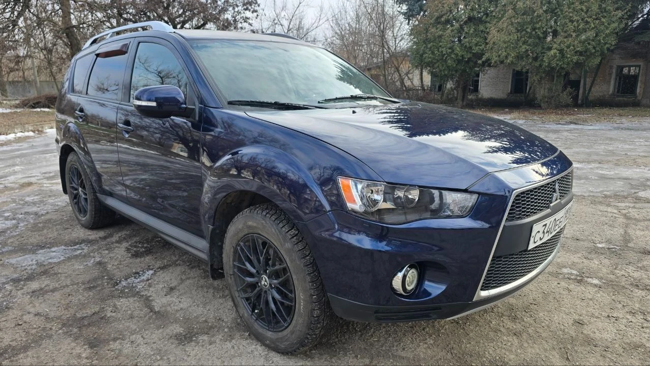 🚗 mitsubishi outlander xl в продаже надежный кроссовер для города и бездорожья! 🚗 🔥 2010 год выпуска 🔧 двигатель 2.4 бензин — проверенный и выносливый 🛞 полный привод — уверенность на любом покрытии 📊 пробег: 197 000 км ✅ техническое состояние отличное двигатель, коробка, ходовая и кузов — без нареканий все опции работают исправно установлена современная 2din магнитола teyes pro 🔧 автомобиль полностью обслужен 🚫 вложений не требует — сел и поехал 📑 документы в полном порядке 📹 видео авто — по запросу! 💰 цена: 1 160 000 ₽ ⚡️ 🔄 рассмотрю варианты обмена 📍 осмотр: красный луч / петровское 📞 дополнительная информация по телефону: ☎️ +7 959 238 87 13 (telegram) ☎️ +7 959 266 92 40 (telegram) - фотография - 3