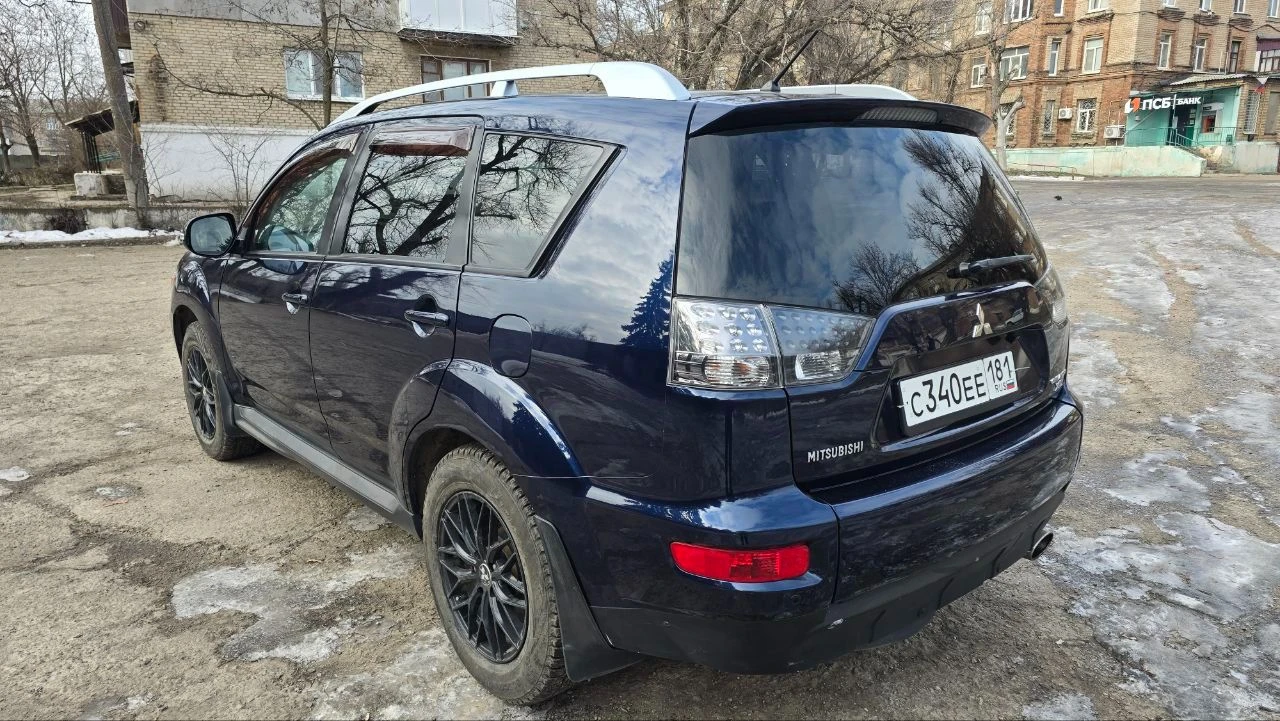 🚗 mitsubishi outlander xl в продаже надежный кроссовер для города и бездорожья! 🚗 🔥 2010 год выпуска 🔧 двигатель 2.4 бензин — проверенный и выносливый 🛞 полный привод — уверенность на любом покрытии 📊 пробег: 197 000 км ✅ техническое состояние отличное двигатель, коробка, ходовая и кузов — без нареканий все опции работают исправно установлена современная 2din магнитола teyes pro 🔧 автомобиль полностью обслужен 🚫 вложений не требует — сел и поехал 📑 документы в полном порядке 📹 видео авто — по запросу! 💰 цена: 1 160 000 ₽ ⚡️ 🔄 рассмотрю варианты обмена 📍 осмотр: красный луч / петровское 📞 дополнительная информация по телефону: ☎️ +7 959 238 87 13 (telegram) ☎️ +7 959 266 92 40 (telegram) - фотография - 6