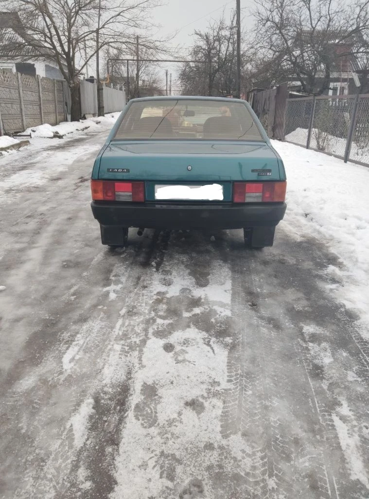 Ваз 21099,инжектор, евро 3,пробег 219 000,кап. рем. двиг. был на 185500 км. кузов в родном металле, сварки не требует. присутствуют рыжики. ходовая и тормозная часть перебрана, рулевая рейка заменена. новый аккумулятор, новая резина. цена: 210000руб, торг уместен. все вопросы по телефону +79493395692 артём +79493510677 руслан г. макеевка - фотография - 3